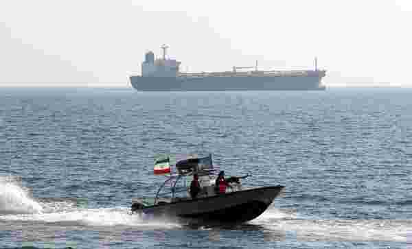 İran, Birleşik Arap Emirlikleri'ne ait bir gemiye el koydu