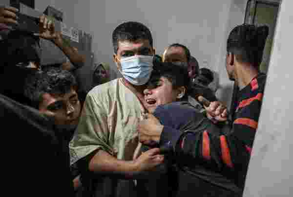 İsrail, hava saldırısıyla Gazze'yi vurdu: 9'u çocuk 21 kişi yaşamını yitirdi