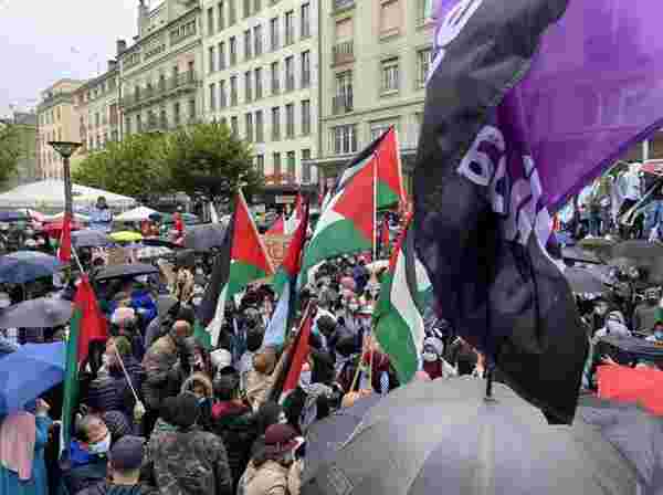İsrail'in saldırılarına dünyadan tepki var! 11 ülkede protesto yürüyüşleri düzenlendi