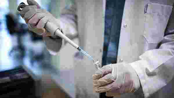 İtalyan Profesör Matteo Bassetti: Koronavirüs etkisini yitirdi, aşıya gerek kalmayabilir