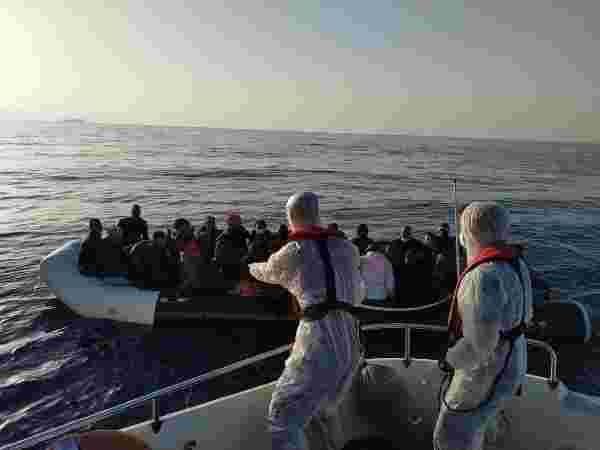 İzmir'de 81 kaçak göçmen kurtarıldı