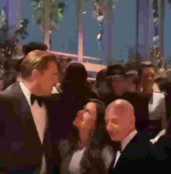 Jeff Bezos’un kız arkadaşı Lauren Sanchez in Leonardo DiCaprio ya bakışı #2