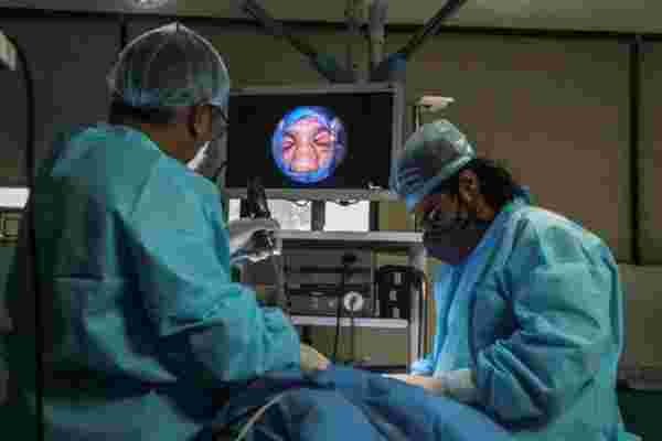 Kara mantar hastalarının tek gözünün çıkarıldığı ameliyatlardan yeni fotoğraflar paylaşıldı