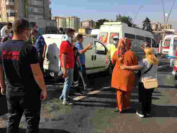 Kayseri'de 10 araç birbirine girdi: 8 yaralı