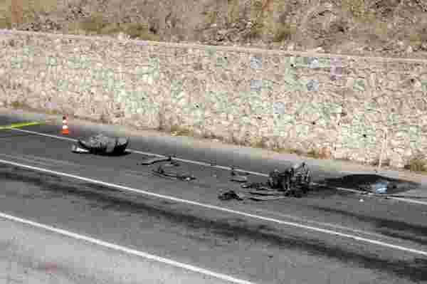 Kilis'te tır ile otomobil çarpıştı: 4 ölü, 2 yaralı