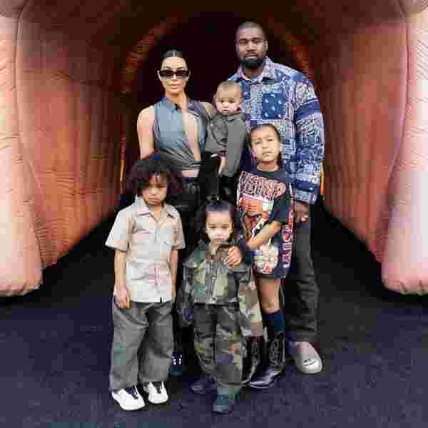 Kim Kardashian ve Kanye West boşanmayı beklemeye aldı #3