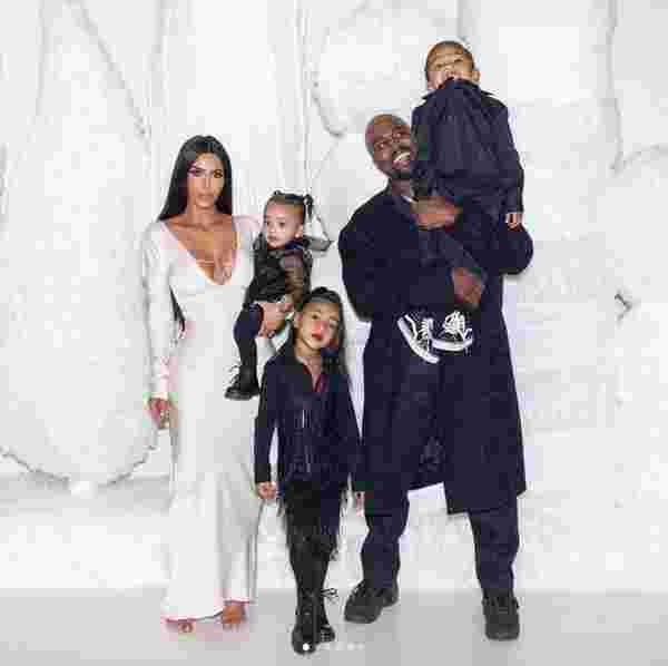 Kim Kardashian ve Kanye West boşanmayı beklemeye aldı #4