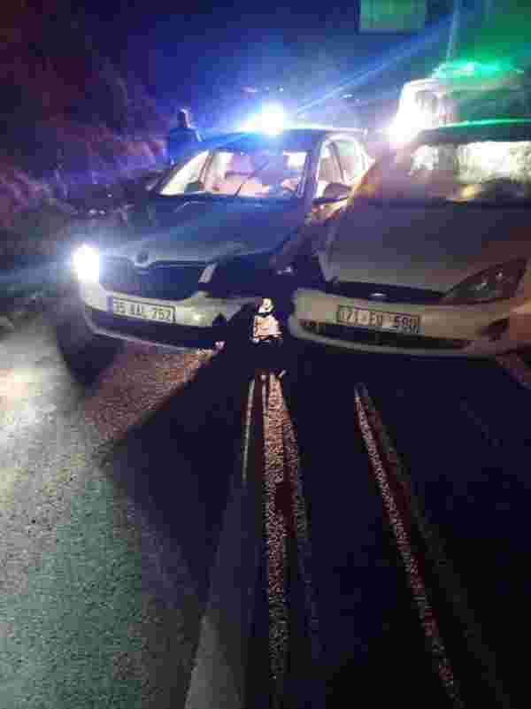 Kırıkkale'de kazaya karışan araca başka otomobilin çarpması sonucu 5 kişi yaralandı