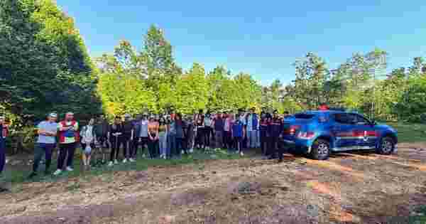 Kırklareli'de doğa yürüyüşünde kaybolan üniversite öğrencilerini jandarma buldu