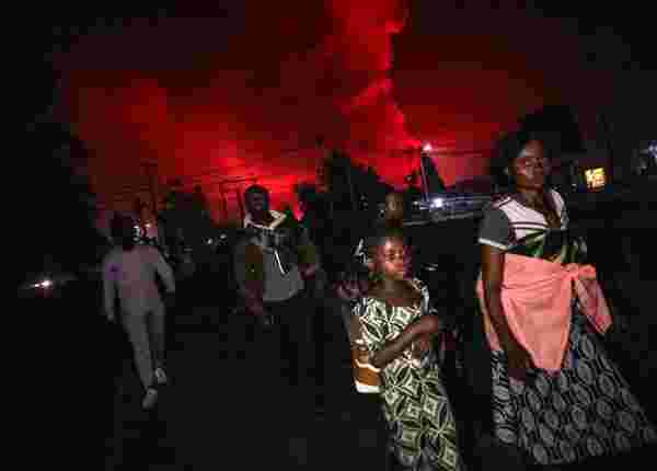 Kongo'daki yanardağ patladı! 3 bin 500 kişi Ruanda'ya kaçtı