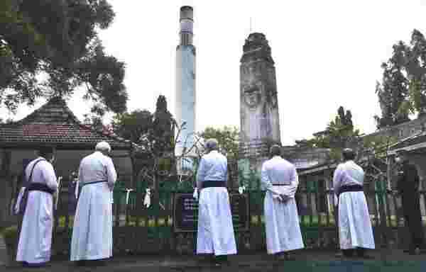 Koronadan ölenlerin yakılma zorunluluğu Sri Lanka'da Müslümanları ayağa kaldırdı