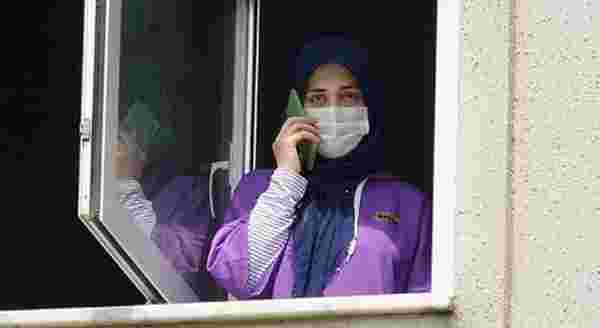 Korona virüse yakalanan genç kız, hastane penceresinden yaşadıklarını anlattı