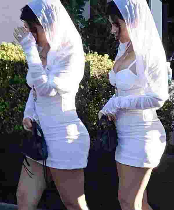 Kourtney Kardashian ve Travis Barker resmi olarak evlendi #5