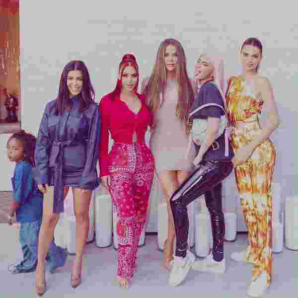 Kylie Jenner dan Kim Kardashian a tepki #5