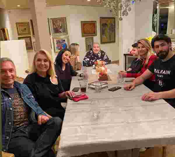 Mehmet Ali Erbil, eski eşleriyle doğum günü kutlaması yaptı #1