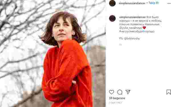 Muhalif lider Navalni'nin tutuklanmasını protesto eden Rus kadınlar, sosyal medyada kırmızı kombinlerini paylaştı