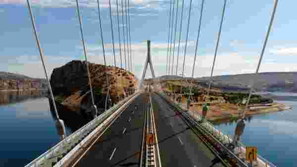 Nissibi Köprüsü'nden 3,5 milyon araç geçti