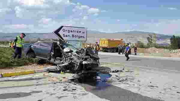 Sürücülerin 'ölüm kavşağı' dediği kavşakta feci kaza