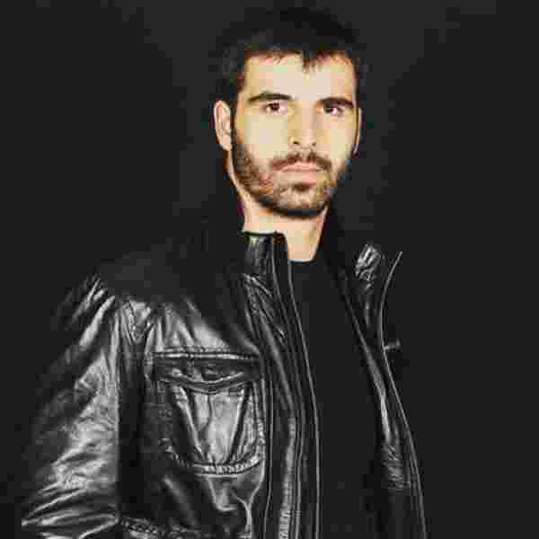 Oyuncu Mehmet Akif Alakurt, kendini kesti