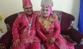 Endonezyalı karısı tarafından terk edilen adam resmi nikahlı olduğu için yeni nişanlısıyla da evlenemiyor