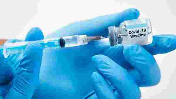 Pfizer/BioNTech'in Covid-19 aşısı ile grip aşısını aynı anda olanlar dikkat: Çarpıcı iddia