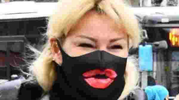 Pınar Altuğ'un illginç maskesi
