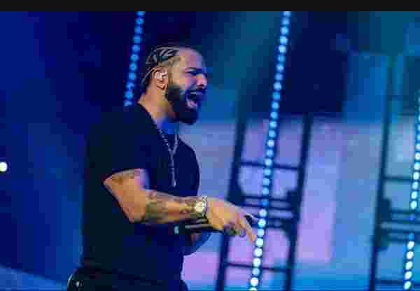 Rapçi Drake in Geçmiş Nişanlılıklar kolyesi #2