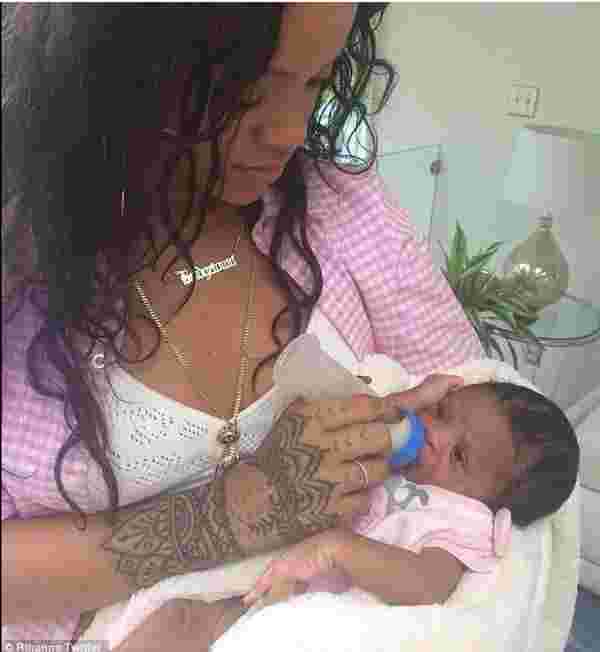 Rihanna anne oldu #4
