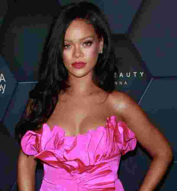 Rihanna: Vahşi ve keşfedilmemiş zamanlardayız #1