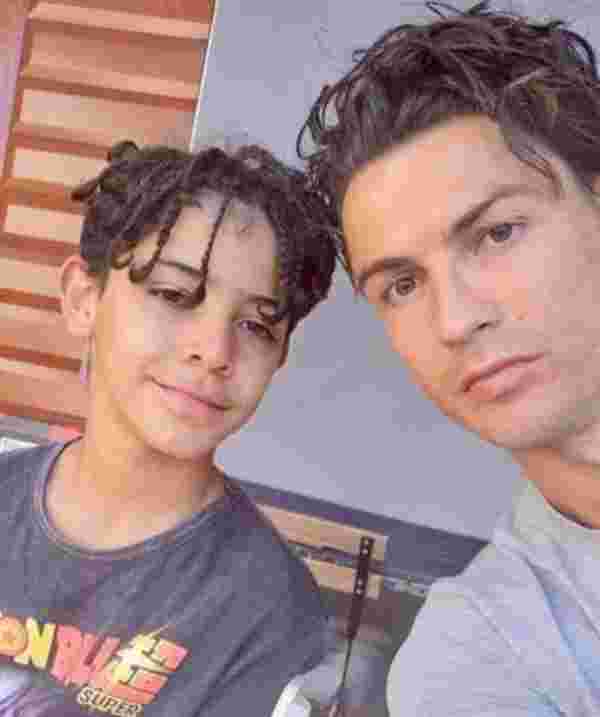 Ronaldo: Oğlumun cips yemesini istemiyorum #1