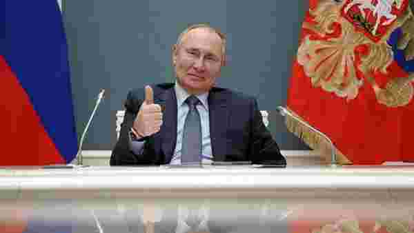 Rusya lideri Putin, 2036'ya kadar başkan olma kararını imzaladı