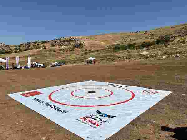 Siirt’te Türkiye yamaç paraşütü hedef şampiyonası 2. etap yarışması başladı
