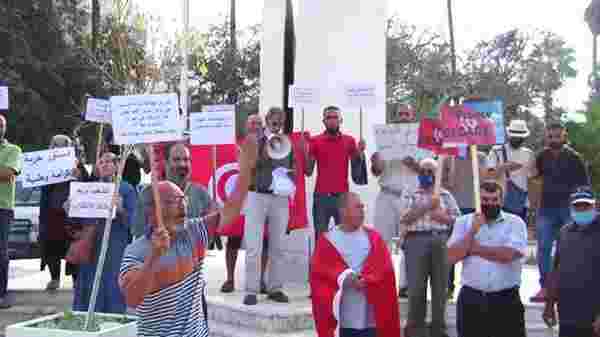Son dakika haber | Tunus'ta Cumhurbaşkanı Said'in olağanüstü kararları protesto edildi