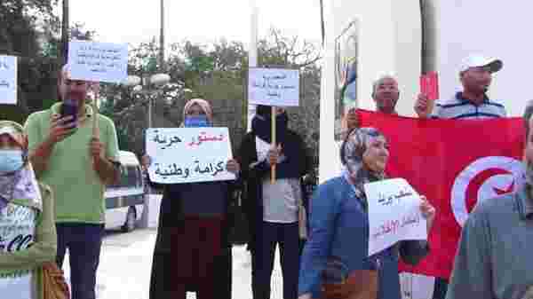 Son dakika haber | Tunus'ta Cumhurbaşkanı Said'in olağanüstü kararları protesto edildi