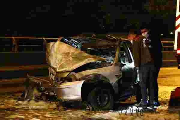 Son dakika haberi | Çarpmanın ardından alev alan otomobilin sürücüsü hayatını kaybetti