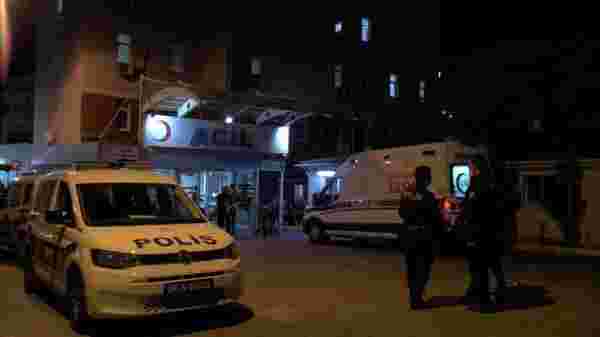 Son dakika haberleri... Pendik'te polise saldıran bıçaklı saldırgan etkisiz etkisiz hale getirildi