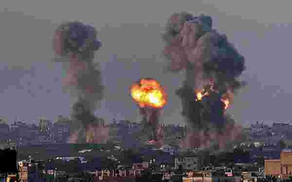 İsrail, Gazze'ye hava saldırılarına 2 saatlik sükunetin ardından yeniden başladı