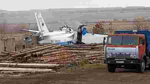 Son Dakika! Tataristan'da paraşütçüleri taşıyan uçak düştü, 16 kişi öldü 7 kişi yaralandı