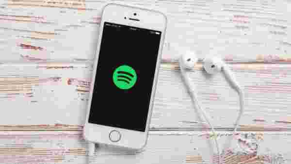 Spotify, kullanıcılarını dinleyecek