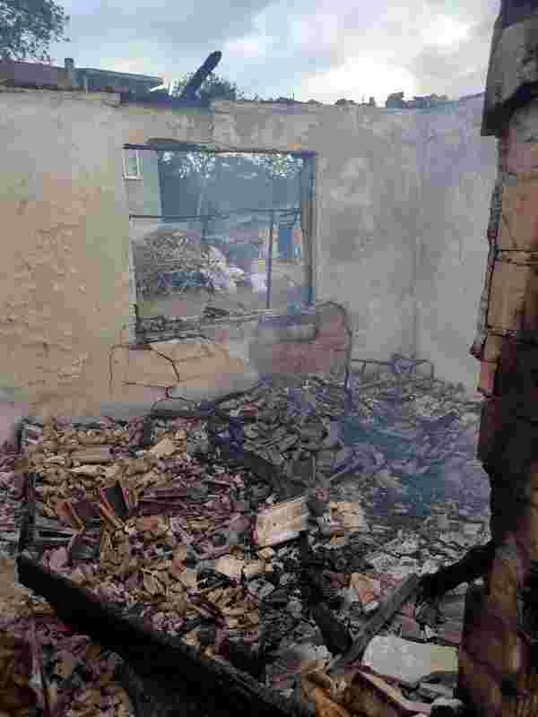 Tekirdağ'da kardeşlerin evleri yandı