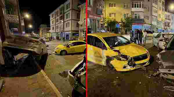 Ticari taksi, gece saatlerinde dehşet saçtı! 3 araca çarpan sürücü mahalleyi sokağa döktü - Haberler