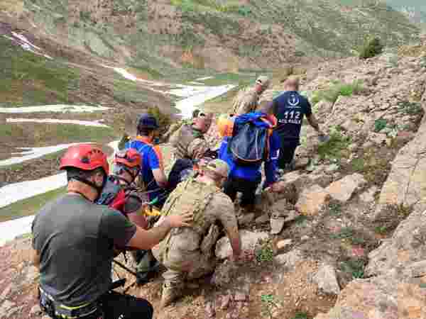 Tunceli'de bacağı kırılan vatandaşın yardımına jandarma, AFAD ve 112 ekipleri koştu