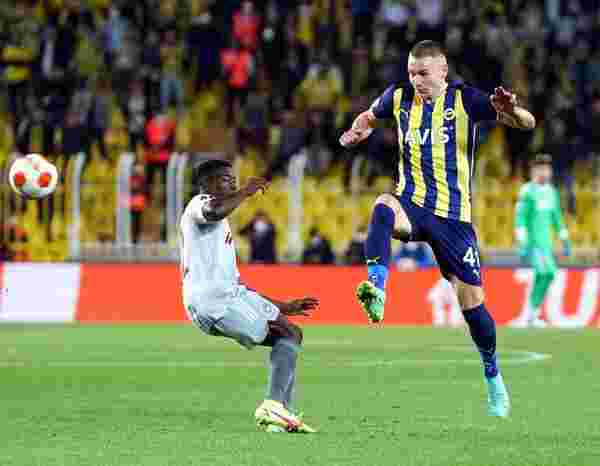 UEFA Avrupa Ligi: Fenerbahçe: 0 - Olympiakos: 1 (İlk yarı)