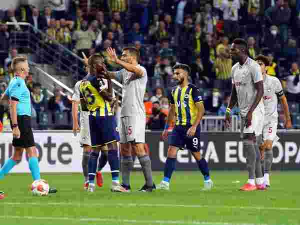 UEFA Avrupa Ligi: Fenerbahçe: 0 - Olympiakos: 1 (İlk yarı)