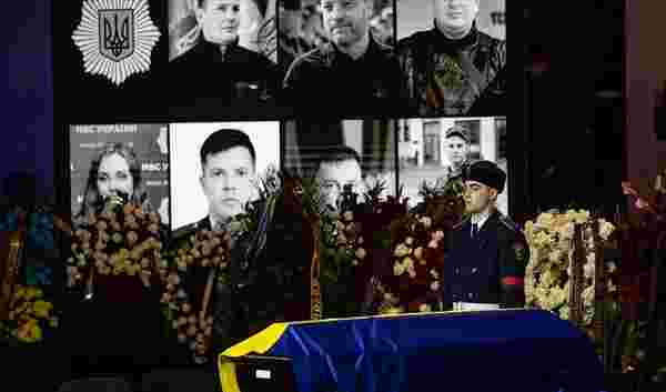 Ukrayna'da helikopter kazasında vefat edenler için cenaze töreni