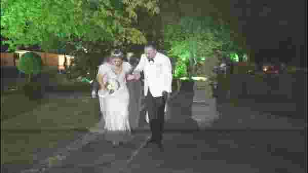 Volkan Konak ve eşinden 25 yıl sonra düğün