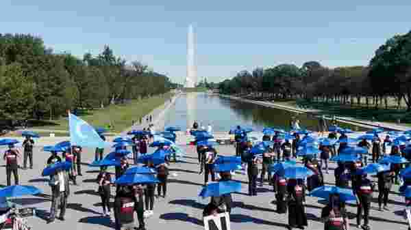 WASHINGTON - Uygur Türkleri, Çin'i ulusal gününde Washington'da protesto etti
