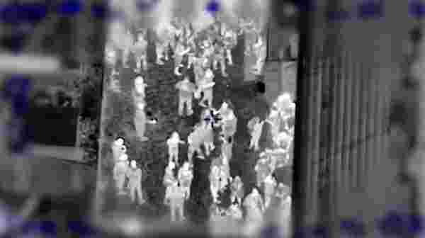 İngiltere'de koronavirüs partisi termal kamerayla görüntülendi