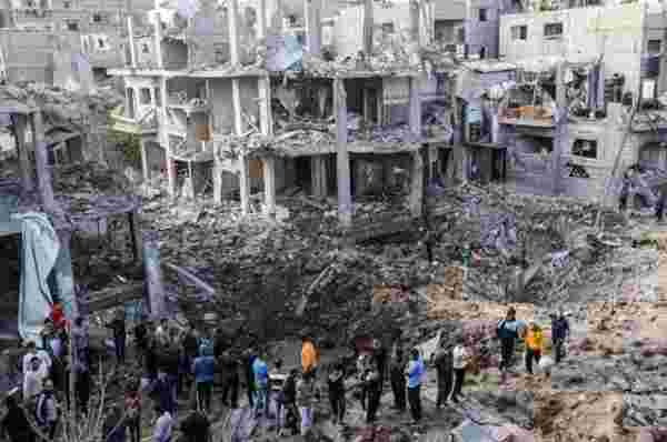 Zalim İsrail saldırılarına devam ediyor! Bölgeden gelen fotoğraflar dehşete düşürdü