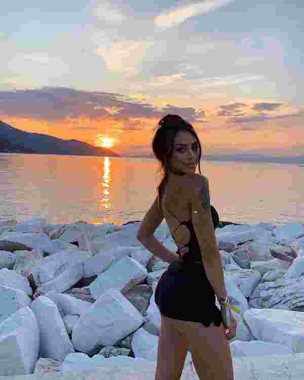 Zeynep Alkan'dan bikinili pozlar #3